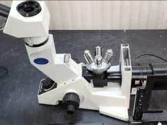 为什么金相显微镜设计成倒置的？结构与优势解析